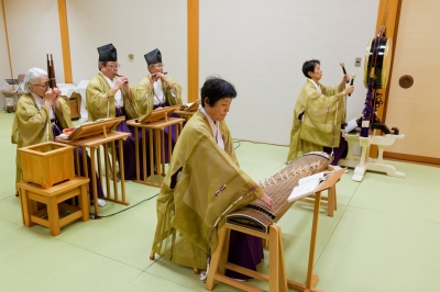 12月10日 月例祭が仕えられました