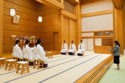 2月10日 月例祭が仕えられました